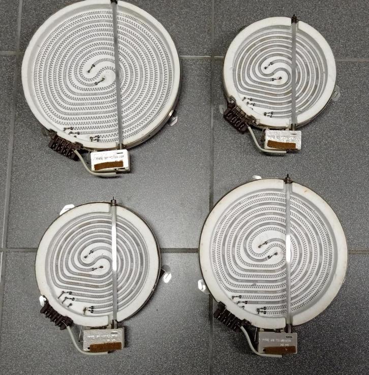 Verwarmingselementen voor vitrokeramische kookplaat Bauknech, Elektronische apparatuur, Onderdelen en Toebehoren, Gebruikt, Ophalen of Verzenden
