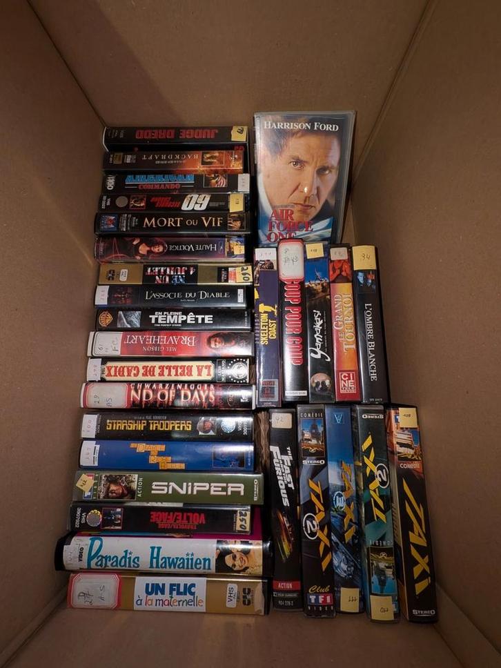 A vendre plusieurs cassettes VHS, CD & DVD, VHS | Film, Comme neuf, Enlèvement ou Envoi