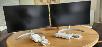 2x LG 27inch schermen - Perfecte staat! beschikbaar voor biedingen