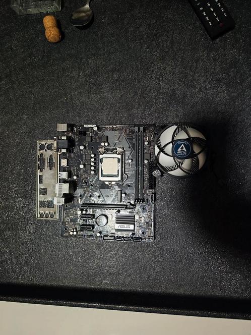 H310 + i3-8100 moederbordkit + Ventirad + W11 compatibel, Computers en Software, Moederborden, Zo goed als nieuw