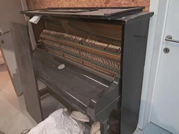 Gratis piano beschikbaar voor biedingen