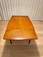 Vintage eettafel / speeltafel / tafel Hundevad, Huis en Inrichting, Ophalen, Gebruikt, 100 tot 150 cm, Teakhout