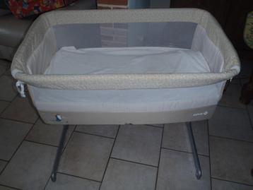 beige cododobed beschikbaar voor biedingen