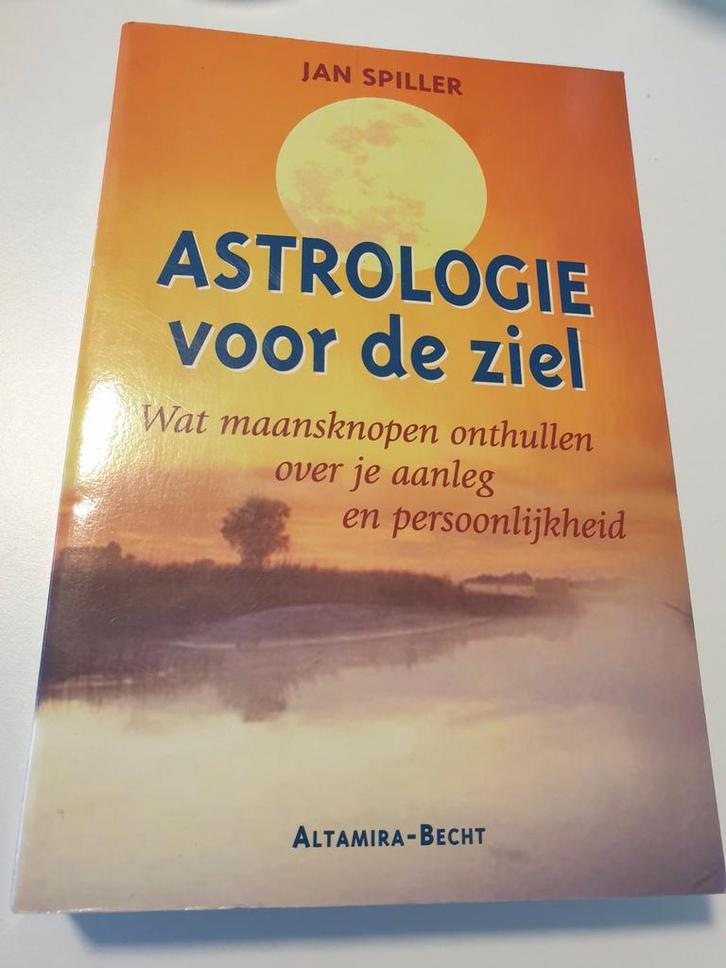 Jan Spiller - Astrologie voor de ziel.  1e druk NL 2001, Boeken, Esoterie en Spiritualiteit, Zo goed als nieuw, Astrologie, Ophalen of Verzenden