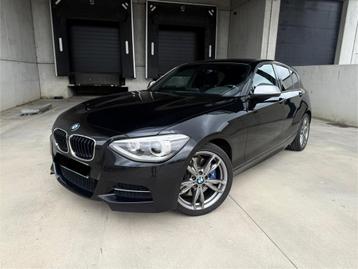BMW M135i xDrive, Automaat!, Euro 5, Achat, Capteur de stationnement, Alcantara