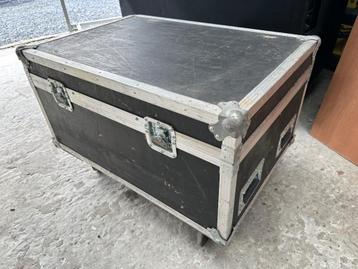 Universele flightcase disponible aux enchères