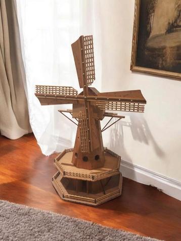 TE KOOP: Prachtig Houten Windmolenmodel  beschikbaar voor biedingen