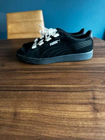 Zwarte Puma Sneakers met lintveters beschikbaar voor biedingen