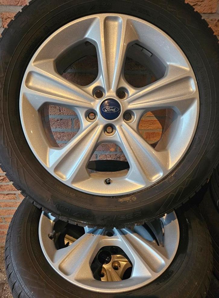 17 inch Ford Kuga Winterset 5x108 235-55R17 TPMS, Auto-onderdelen, Banden en Velgen, Banden en Velgen, Winterbanden, 17 inch, 235 mm