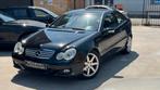 Mercedes C Klasse C200 Kompresor Coupe /Carplay, Garantie, Auto's, Mercedes-Benz, Zwart, Zwart, Leder, 3 deurs