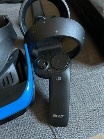 Casque VR avec manettes, Enlèvement, Comme neuf