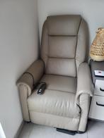 electrische fauteuil met sta-op functie, Huis en Inrichting, Fauteuils, Ophalen, Zo goed als nieuw, 50 tot 75 cm, Leer
