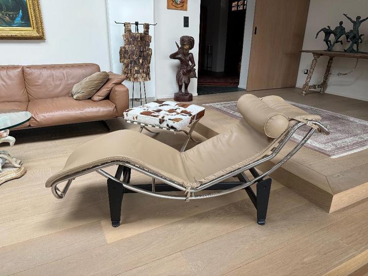 Sièges Corbusier(excellent état):2(aussi acheter séparément), Maison & Meubles, Canapés | Sofas & Chaises Longues, Comme neuf