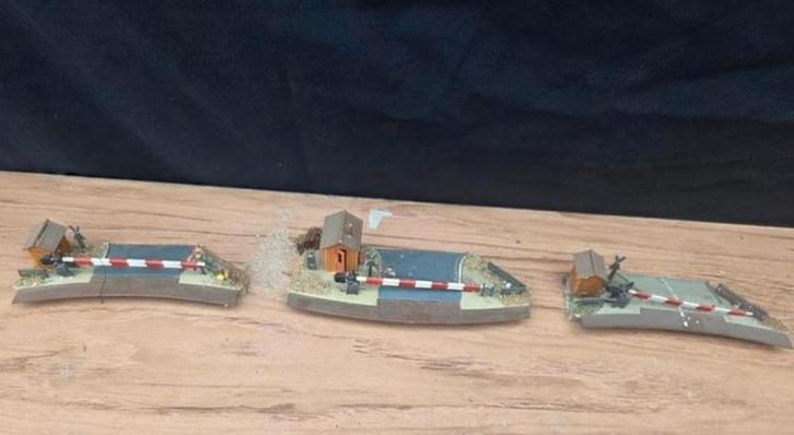 Grote partij gebouwen modelspoor & scenery, Hobby en Vrije tijd, Modeltreinen | N-Spoor, Ophalen