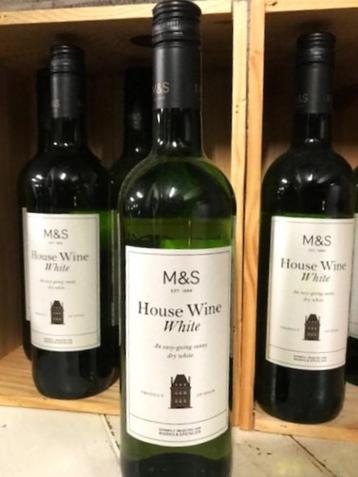 Witte wijn M&S House Wine 8 stuks beschikbaar voor biedingen
