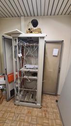 Stevige serverkast met ventilatie, Computers en Software, Ophalen, Gebruikt