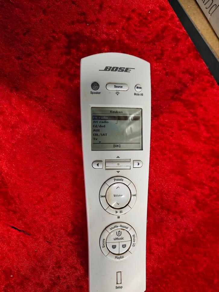 Télécommande Bose RC48S2-40 avec écran LCD, TV, Hi-fi & Vidéo, Télécommandes, Enlèvement ou Envoi