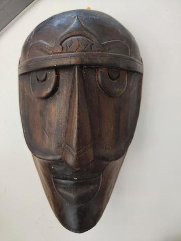 Masque africain  beschikbaar voor biedingen