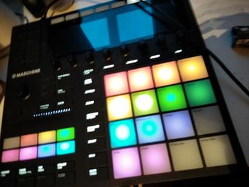 Maschine mk3 drum computer (zo goed als nieuw) beschikbaar voor biedingen
