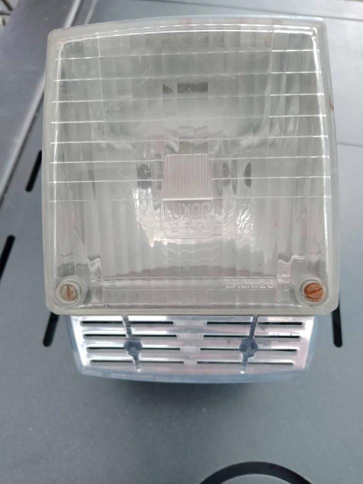 MOTOBECANE AV88, Fietsen en Brommers, Brommeronderdelen | Kreidler, Zo goed als nieuw, Koplamp, Ophalen of Verzenden