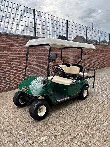 Prachtige Benzine 4 persoons Golfkar beschikbaar voor biedingen