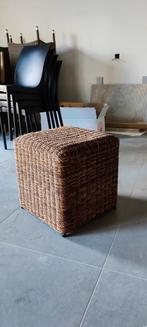 2 rieten bankjes of tafeltjes, Antiek en Kunst, Ophalen