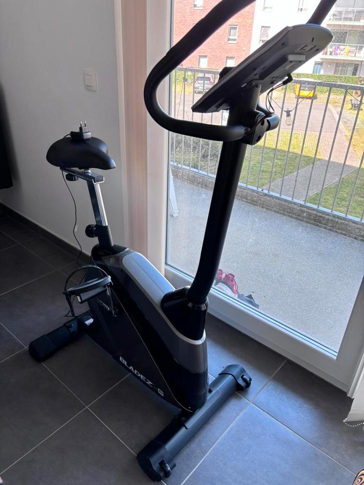 Hometrainer BH Fitness Bladez 200U — Zeer goede staat, Sport en Fitness, Fitnessmaterialen, Zo goed als nieuw, Ophalen
