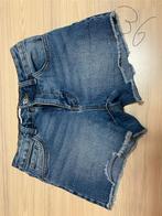 Short maat 36, Kleding | Dames, Spijkerbroeken en Jeans, Ophalen of Verzenden, Zo goed als nieuw