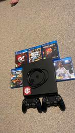 ps4 pro + 5 spellen + oplaad station +  2 controllers + doos, Consoles de jeu & Jeux vidéo, Consoles de jeu | Sony PlayStation 4