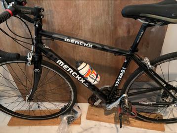 Koersfiets beschikbaar voor biedingen