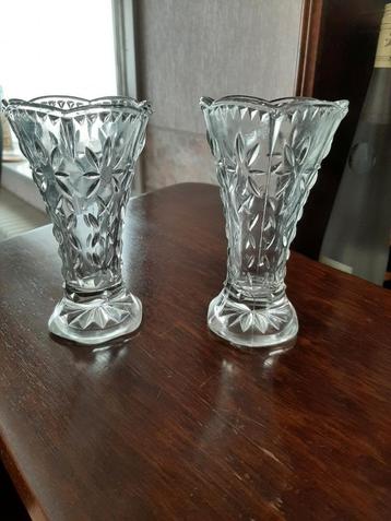 Set glazen vaasjes met bloemmotief 12 cm
 beschikbaar voor biedingen