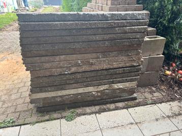28 bordures beton 1m sur 15cm beschikbaar voor biedingen