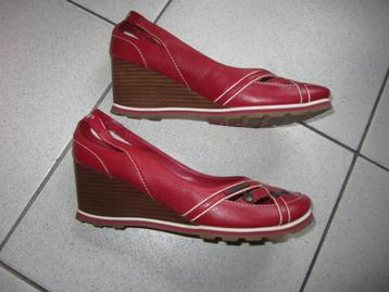 Rode schoenen Kickers maat 38 beschikbaar voor biedingen