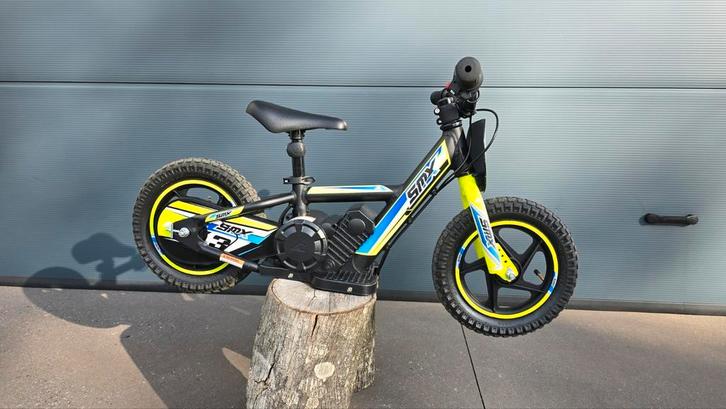 12" SMX elektrische loopfiets motorfiets aluminium nieuwstaa, Fietsen en Brommers, Minibikes, Midibikes en Pitbikes, Zo goed als nieuw