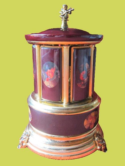 Bordeaux vergulde sigaarbox of juweeldoos musiquebox Reuge., Antiek en Kunst, Curiosa en Brocante, Ophalen