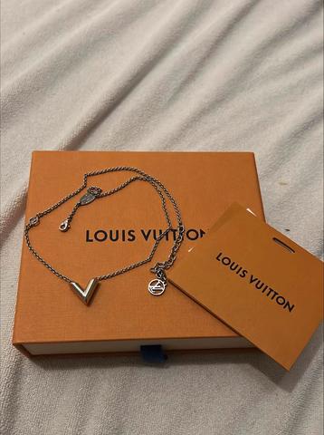 Louis vuitton armband en halsketting beschikbaar voor biedingen