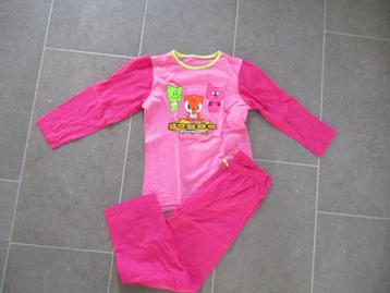 Pyjama, maat 122-128 heel mooie staat  beschikbaar voor biedingen