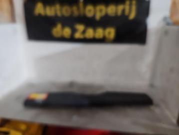 Hoedenplank van een Fiat 500 beschikbaar voor biedingen