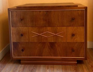 Walnut veneered art-deco chest of drawers. De Coene