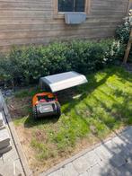 Grasrobot Worx met overkapping, Ophalen, Zo goed als nieuw, Worx, Met regensensor