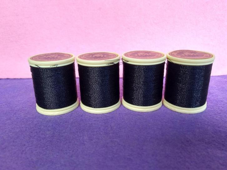 DMC fil métallisé borduurdraad zwart : lot van 3 stuks, Hobby en Vrije tijd, Naaien en Fournituren, Nieuw, Garen of Naald(en)