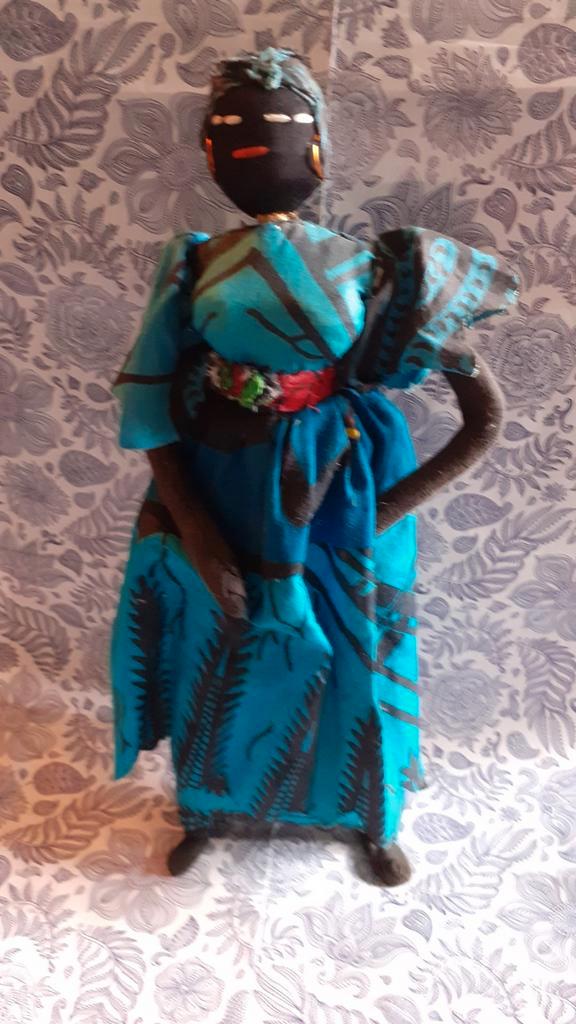 poupée africaine en tissu (1), Collections, Poupées, Utilisé, Autres types, Enlèvement ou Envoi
