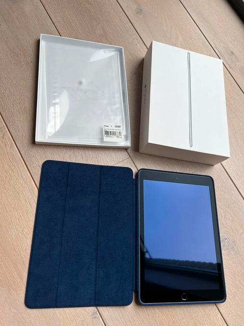 Apple iPad Air 2 Wi-Fi 16 GB Space Gray in nieuwstaat, Informatique & Logiciels, Apple iPad Tablettes, Comme neuf, Apple iPad Air