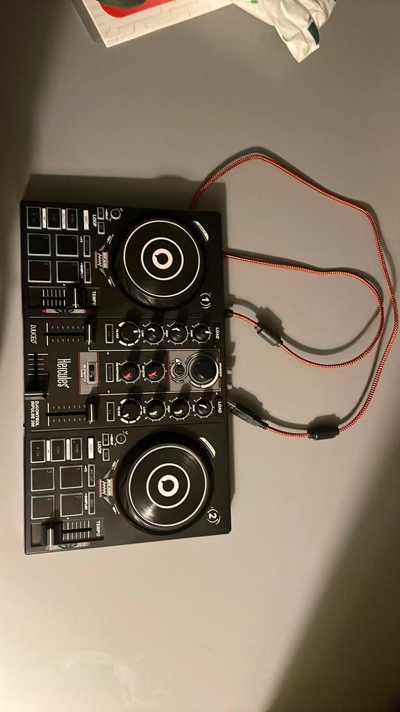 Dj controler hercules inpulse 200, Muziek en Instrumenten, Dj-sets en Draaitafels, Zo goed als nieuw, Ophalen of Verzenden