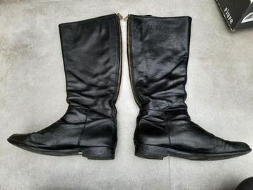 Zwarte hoge laarzen zonder hak merk Piure maat 41