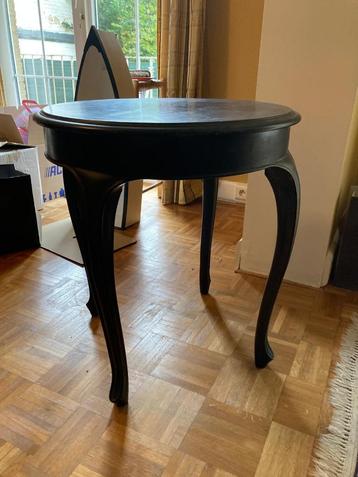 bijzettafel antiek beschikbaar voor biedingen