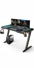 Gaming bureau met RGB, Huis en Inrichting, Bureaus, Ophalen, Zo goed als nieuw, Bureau