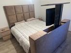 Bed met tv lift 180x200cm, Ophalen, Gebruikt, Bruin, Tweepersoons