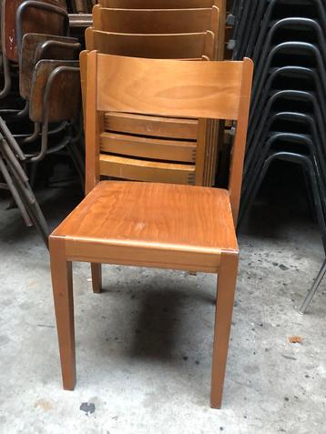 Lot 34 retro vintage jaren 60 stoelen topstaat beschikbaar voor biedingen