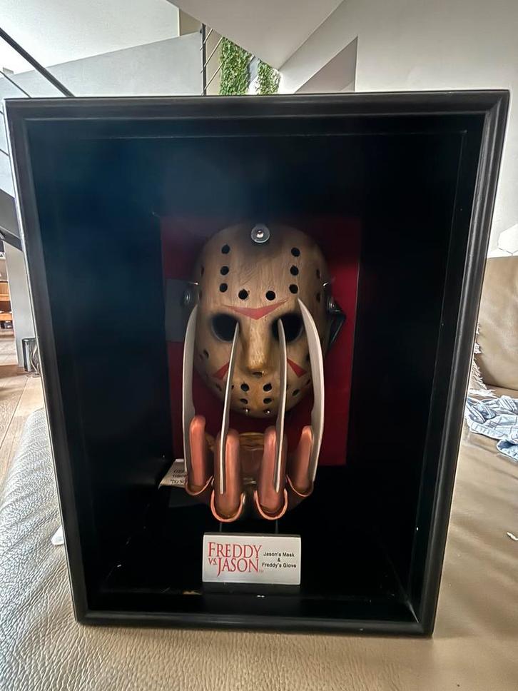 Jason vs Freddy Mask and Glove / Neca, Collections, Cinéma & Télévision, Enlèvement ou Envoi
